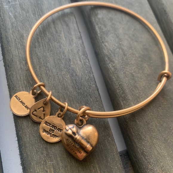 Alex and Ani Heart & Arrow Bracelet - Picture 2 of 2